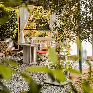 Casa vacanze Casenuove Ii Monolocale Con Giardino, Castiglioncello